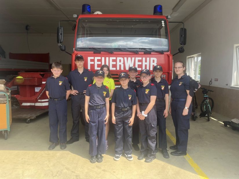 BEZIRKSBEWERB DER FEUERWEHRJUGEND: BEZIRK WIENER NEUSTADT