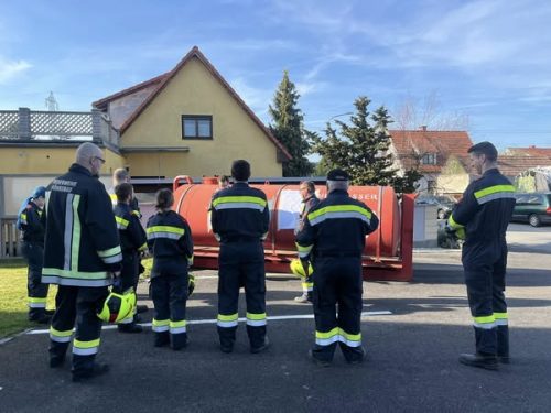 12042025 Übung Menschenrettung aus KFZ 1