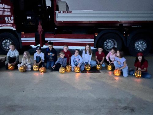 23102025 Kürbisschnitzen KF 1