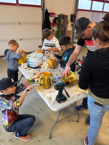 23102025 Kürbisschnitzen KF 4