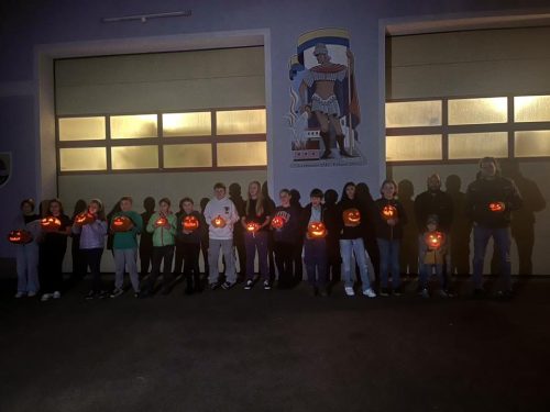 30102025 Kürbisschnitzen 2